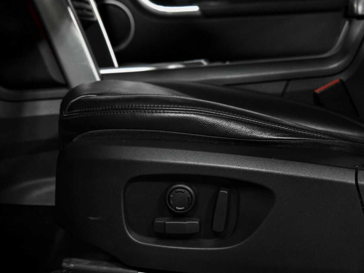 Land Rover Discovery Sport с пробегом — 2019 год. Фото: #8