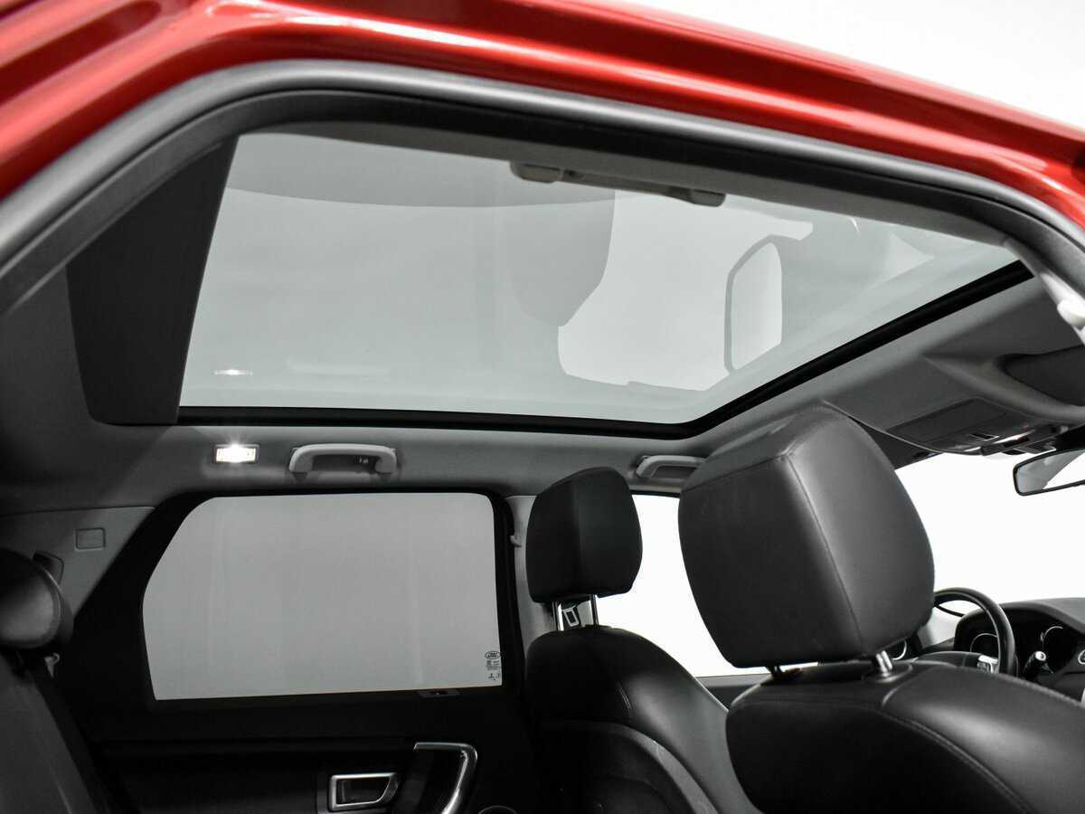 Land Rover Discovery Sport с пробегом — 2019 год. Фото: #18