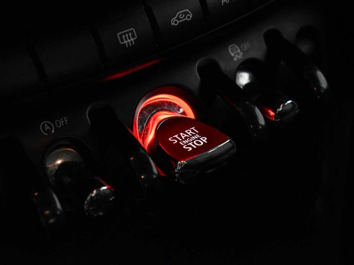 Mini Hatch с пробегом — 2015 год. Фото: #9