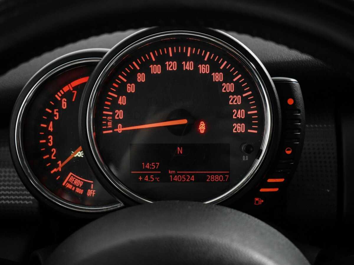 Mini Hatch с пробегом — 2015 год. Фото: #18