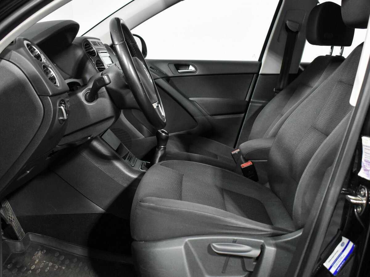 Volkswagen Tiguan с пробегом — 2011 год. Фото: #6