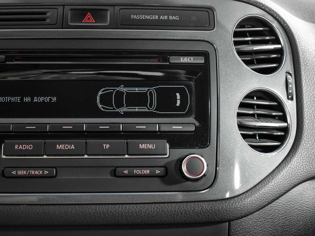 Volkswagen Tiguan с пробегом — 2011 год. Фото: #13