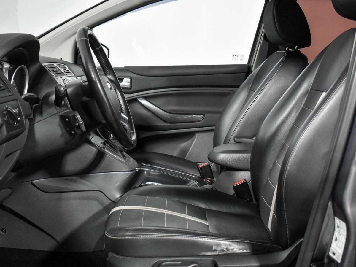 Ford Kuga с пробегом — 2012 год. Фото: #10