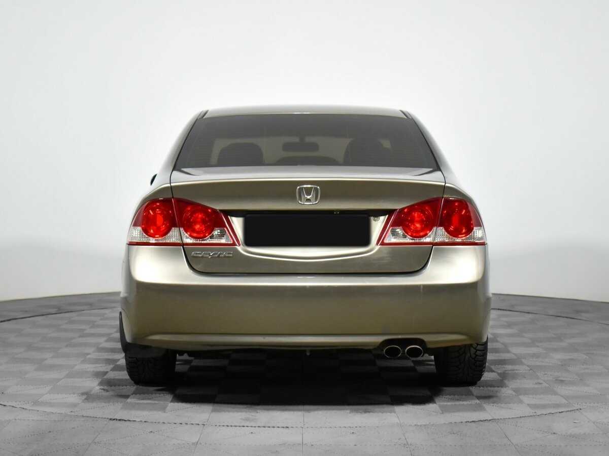 Honda Civic с пробегом — 2008 год. Фото: #4