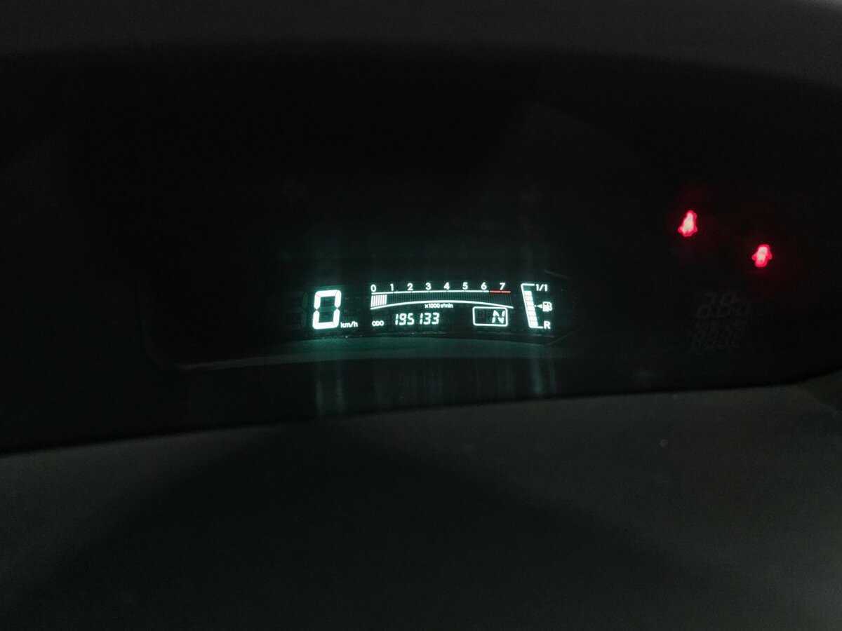 Toyota Yaris с пробегом — 2007 год. Фото: #12