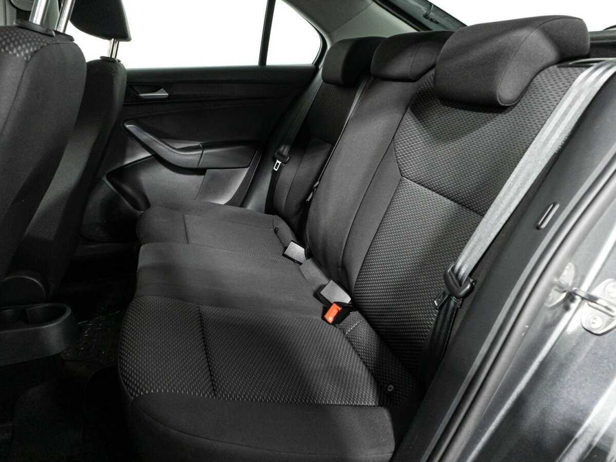 Volkswagen Polo с пробегом — 2020 год. Фото: #9