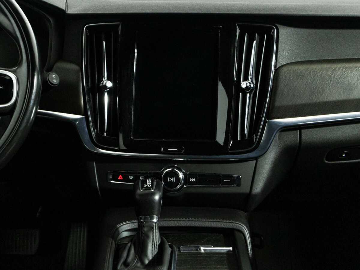 Volvo V90 Cross Country с пробегом — 2019 год. Фото: #13