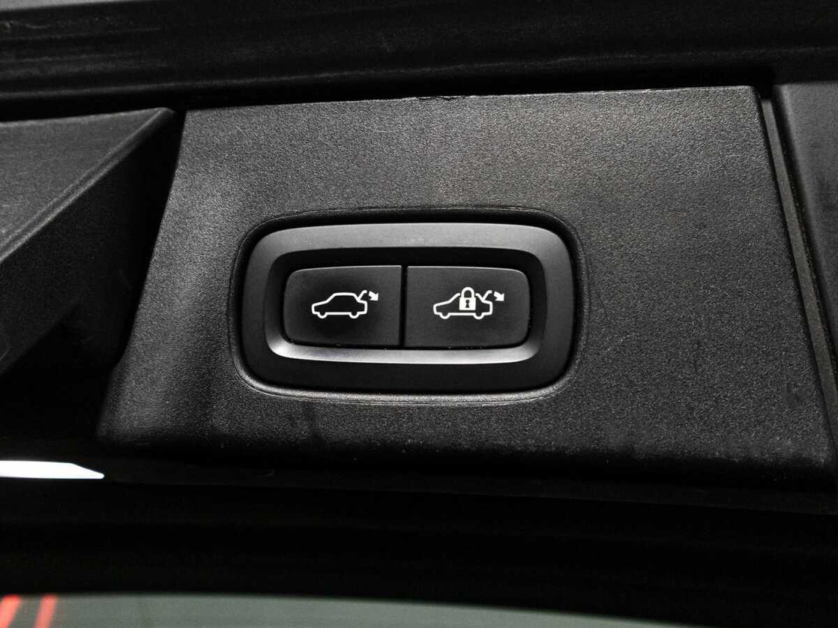 Volvo V90 Cross Country с пробегом — 2019 год. Фото: #21