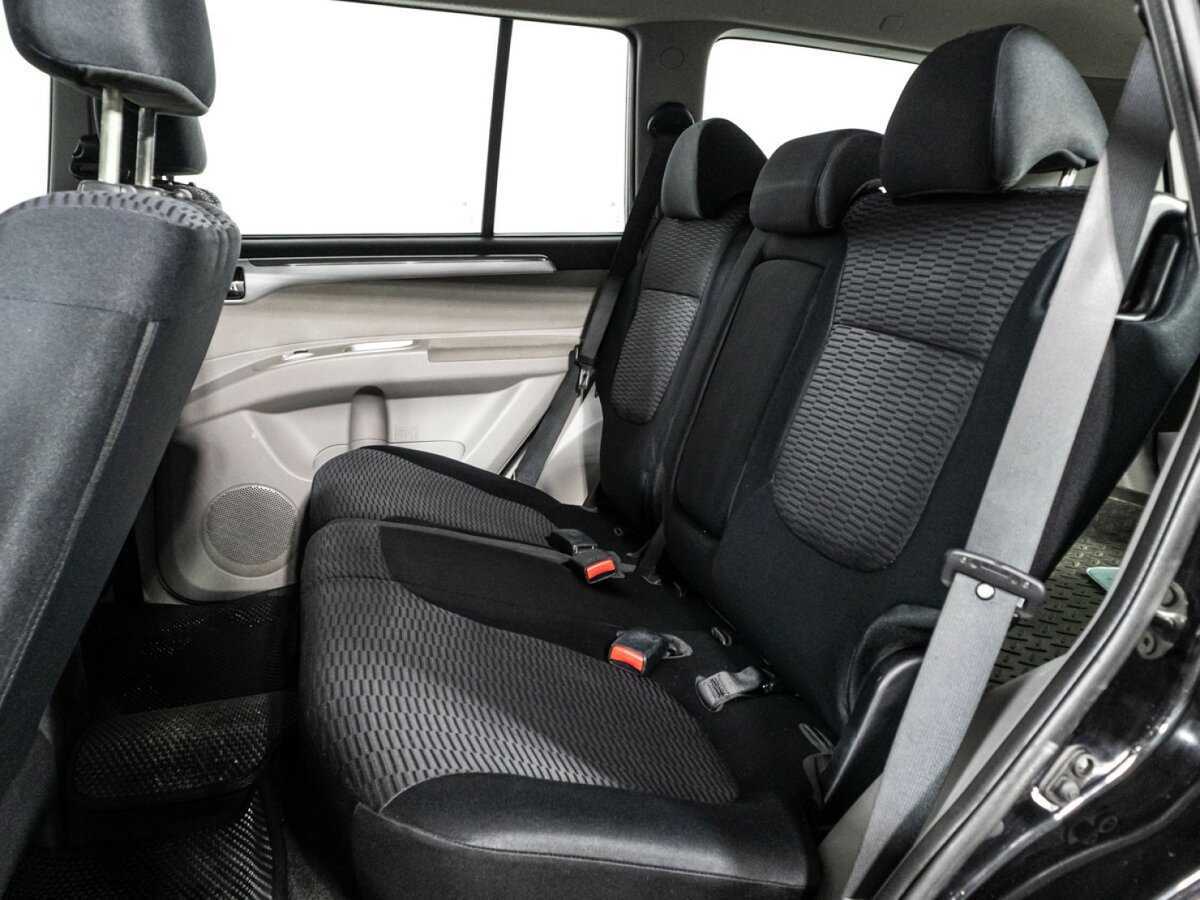 Mitsubishi Pajero Sport с пробегом — 2013 год. Фото: #9