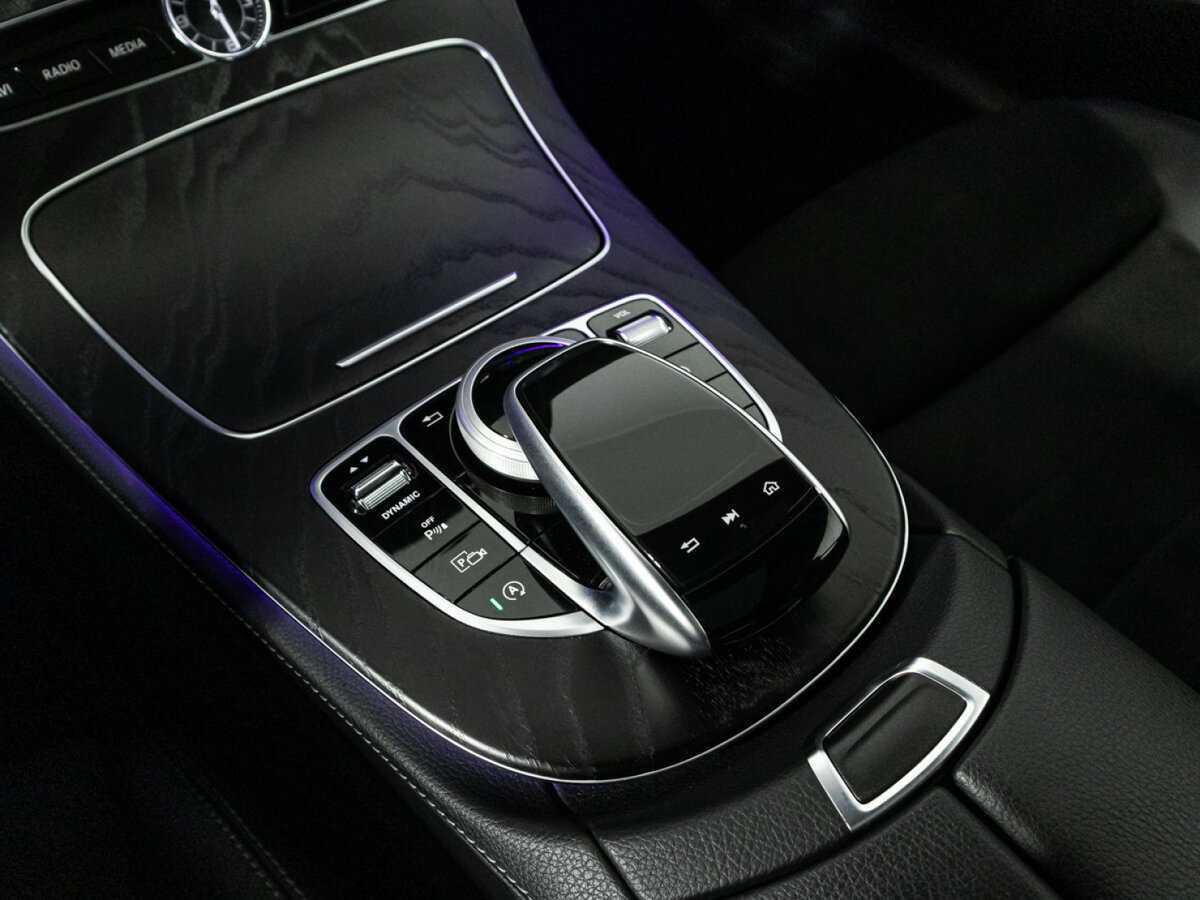Mercedes-Benz E-Класс с пробегом — 2019 год. Фото: #17