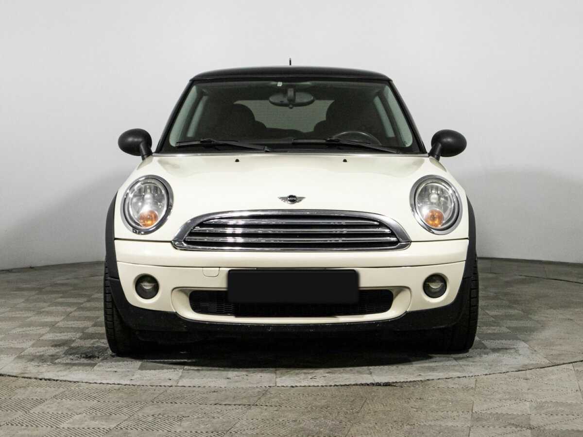 Mini Hatch с пробегом — 2010 год. Фото: #1