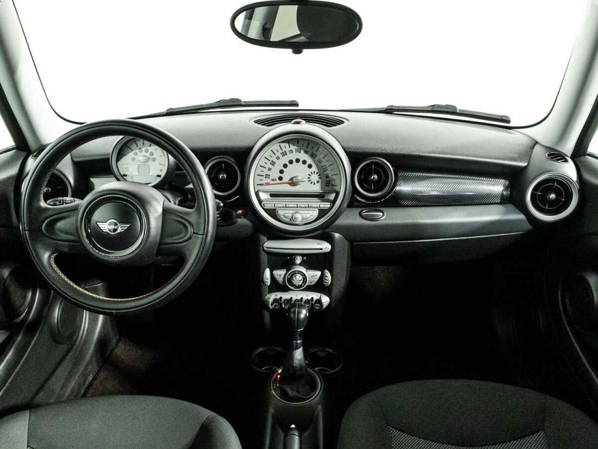 Mini Hatch с пробегом — 2010 год. Фото: #12