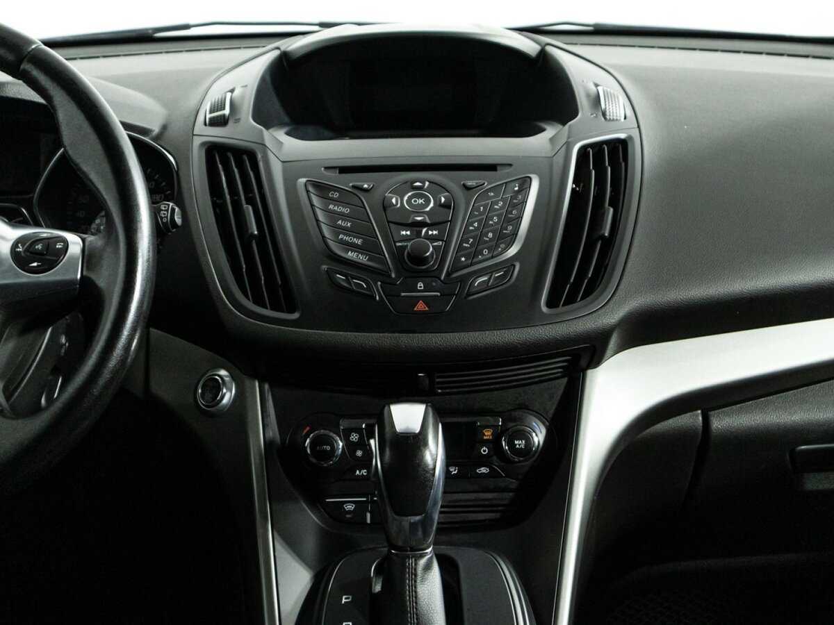 Ford Kuga с пробегом — 2015 год. Фото: #13