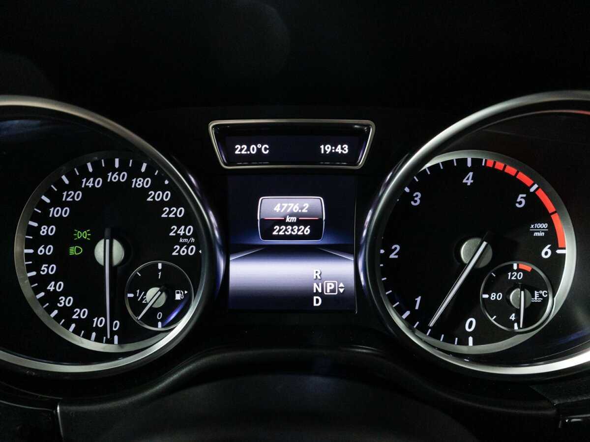 Mercedes-Benz GL-Класс с пробегом — 2013 год. Фото: #11