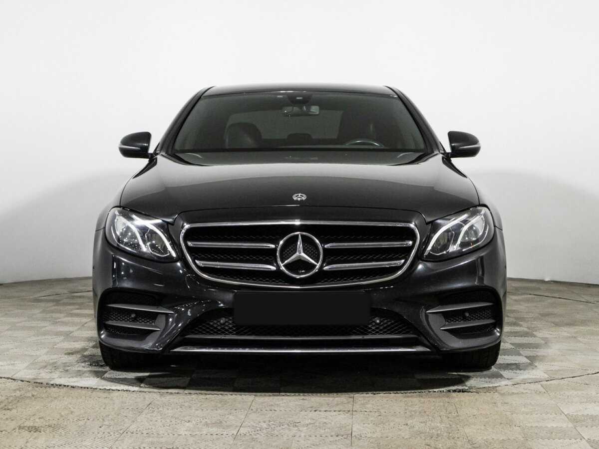 Mercedes-Benz E-Класс с пробегом — 2018 год. Фото: #1