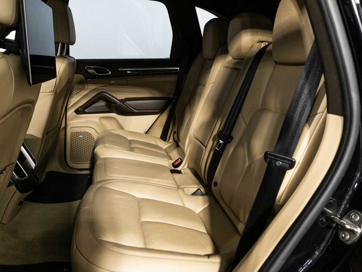 Porsche Cayenne с пробегом — 2014 год. Фото: #9