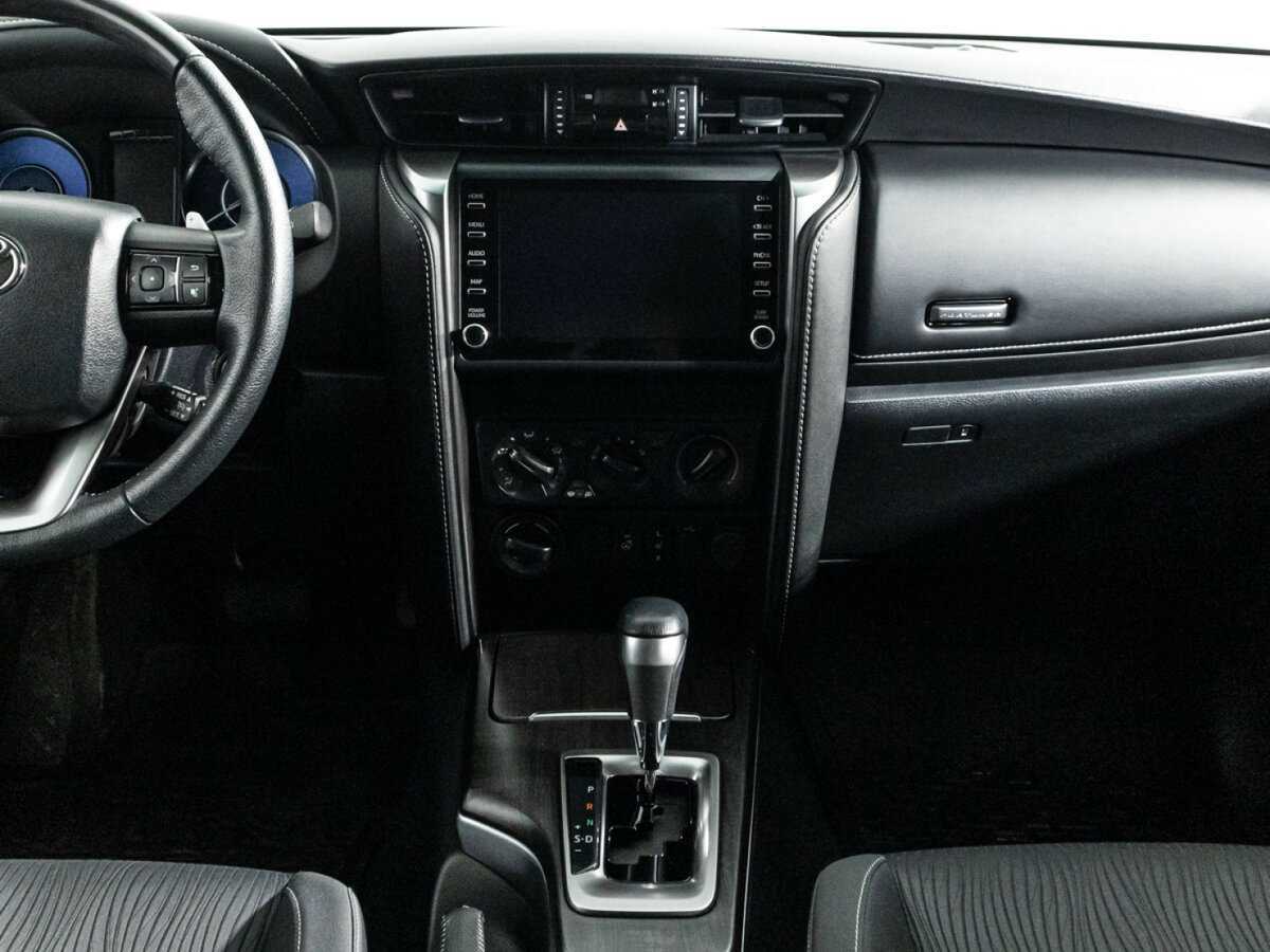 Toyota Fortuner с пробегом — 2020 год. Фото: #13