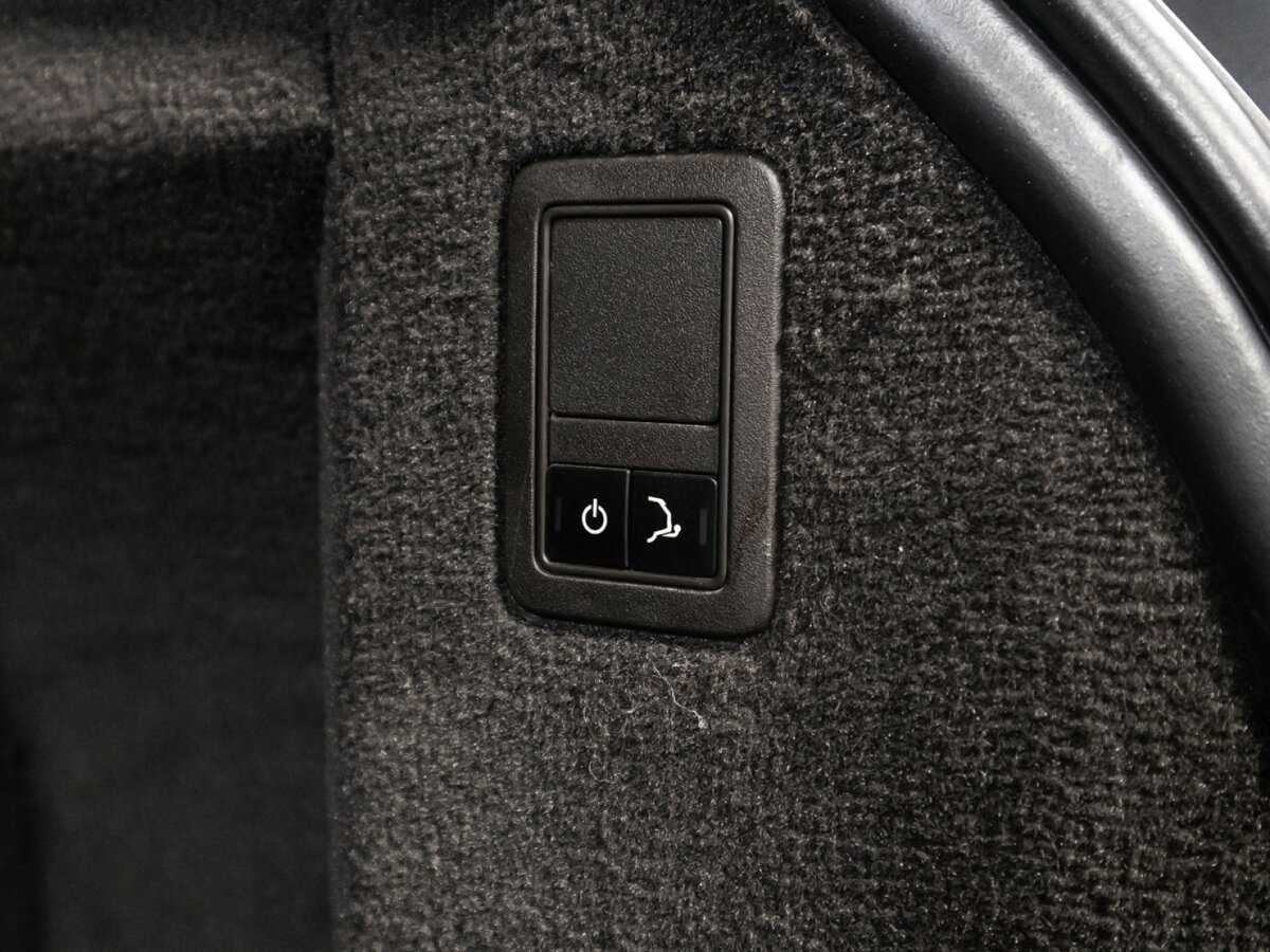 Land Rover Range Rover Sport с пробегом — 2015 год. Фото: #14