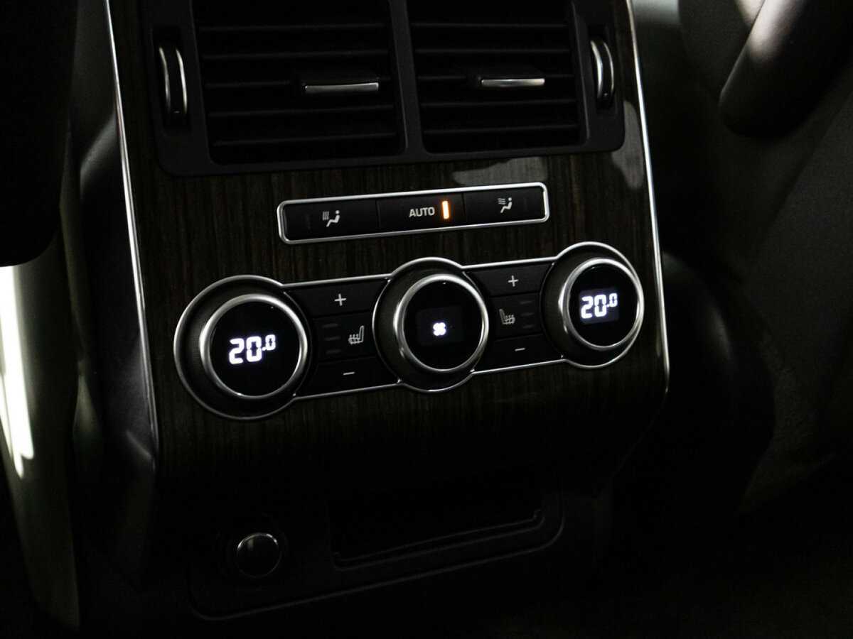 Land Rover Range Rover Sport с пробегом — 2015 год. Фото: #16