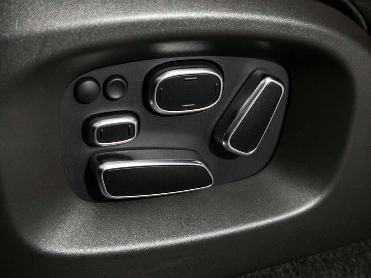 Land Rover Range Rover Sport с пробегом — 2015 год. Фото: #17