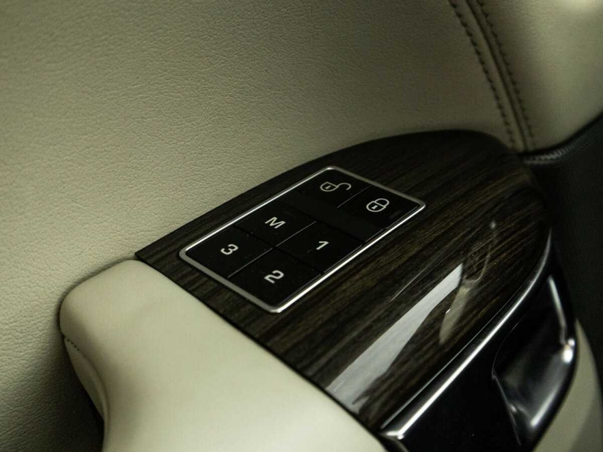 Land Rover Range Rover Sport с пробегом — 2015 год. Фото: #18