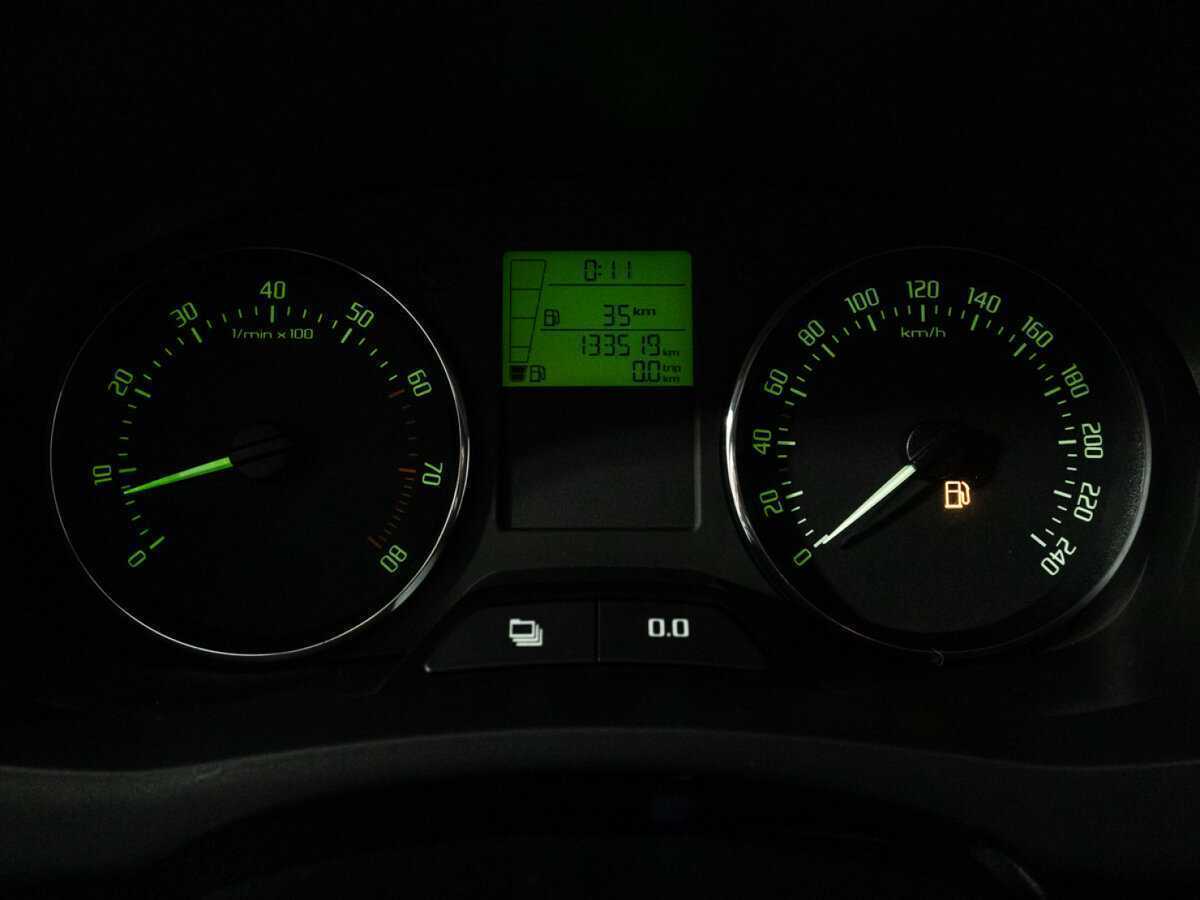 Skoda Fabia с пробегом — 2010 год. Фото: #11