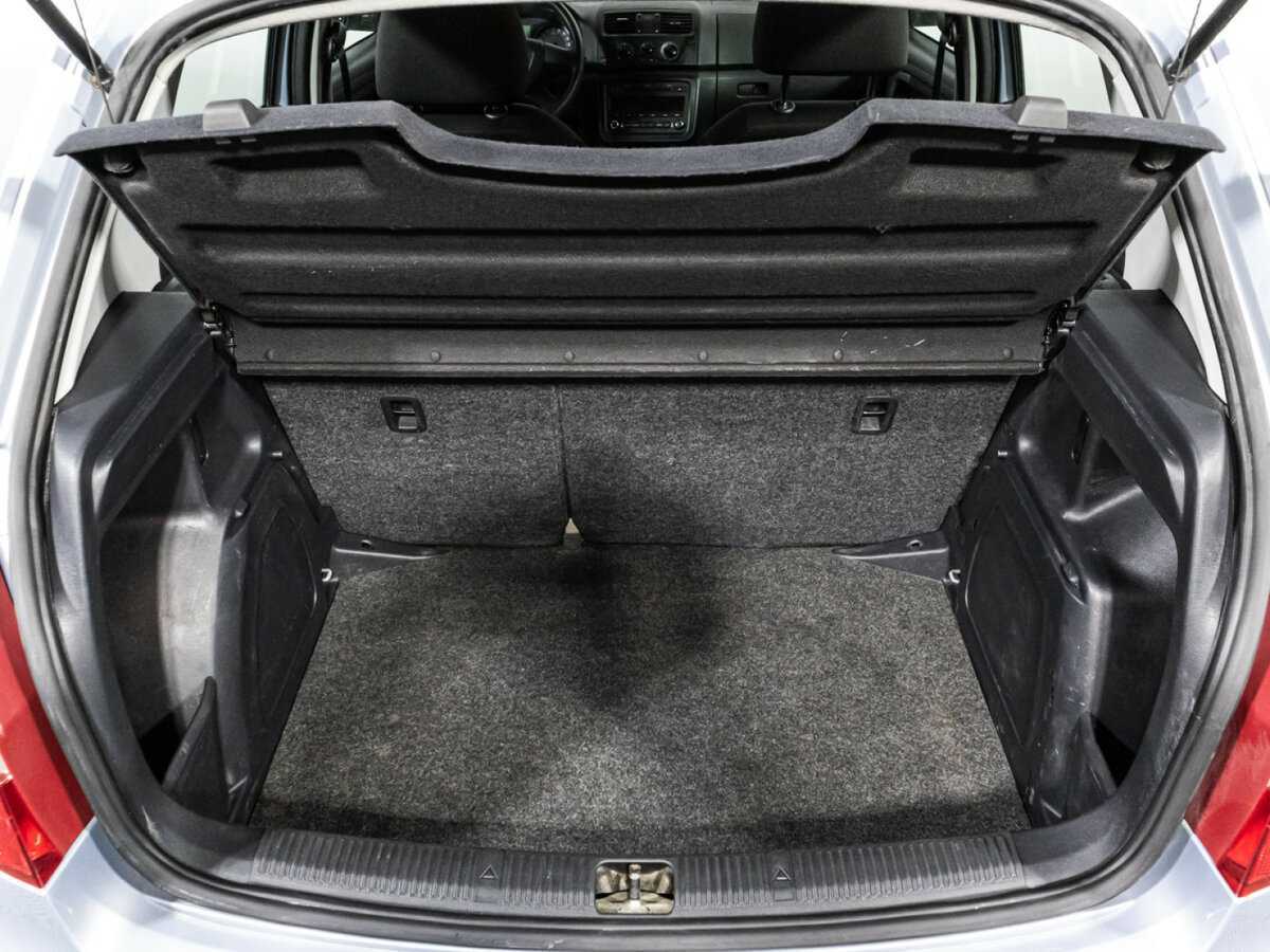 Skoda Fabia с пробегом — 2010 год. Фото: #14