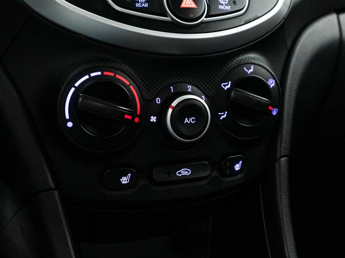 Hyundai Solaris с пробегом — 2013 год. Фото: #14