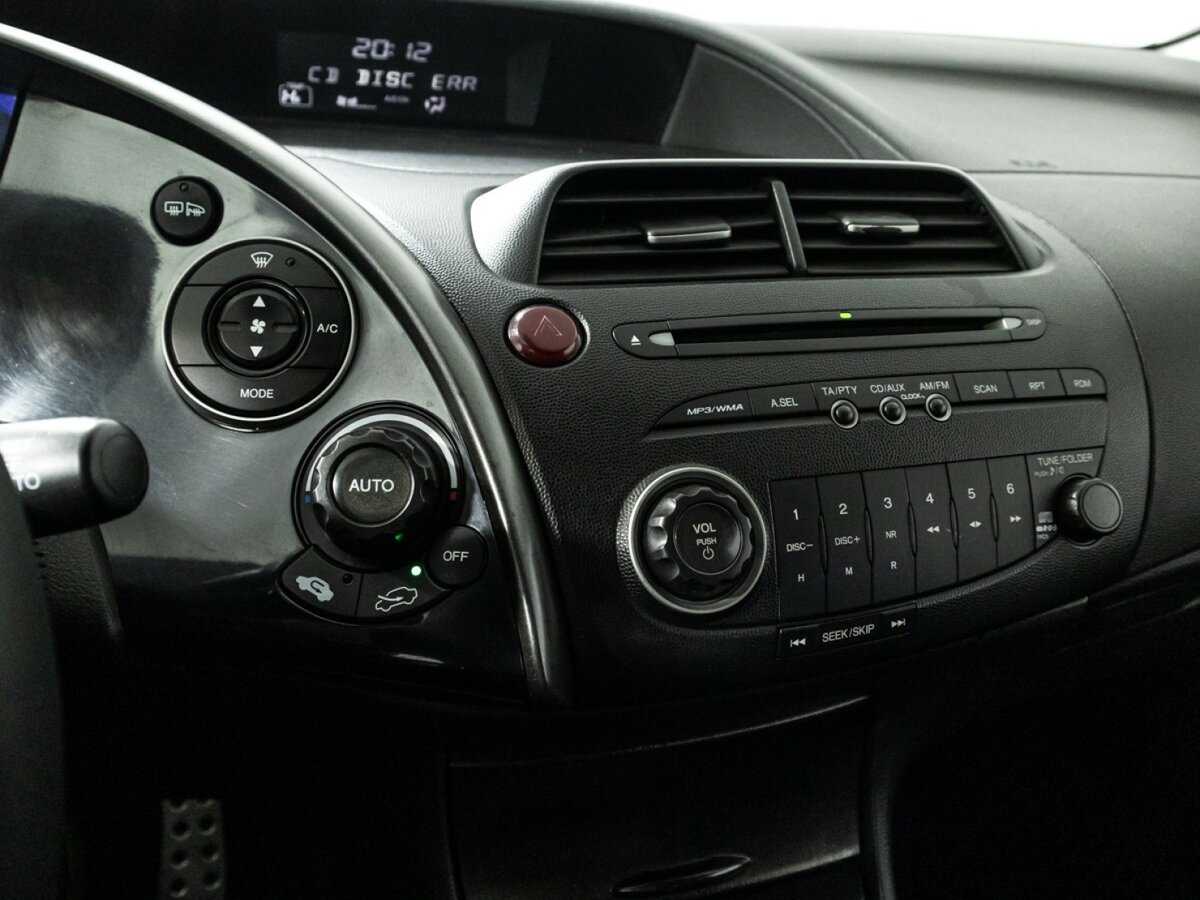 Honda Civic с пробегом — 2006 год. Фото: #14