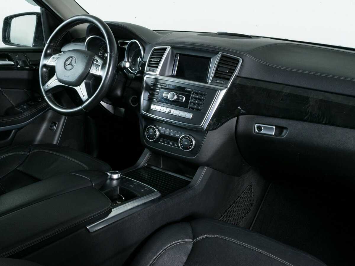 Mercedes-Benz GL-Класс с пробегом — 2014 год. Фото: #8