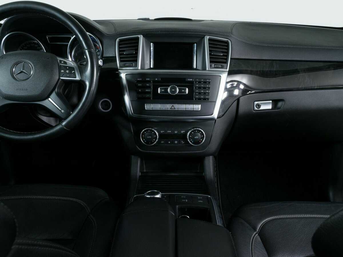 Mercedes-Benz GL-Класс с пробегом — 2014 год. Фото: #9