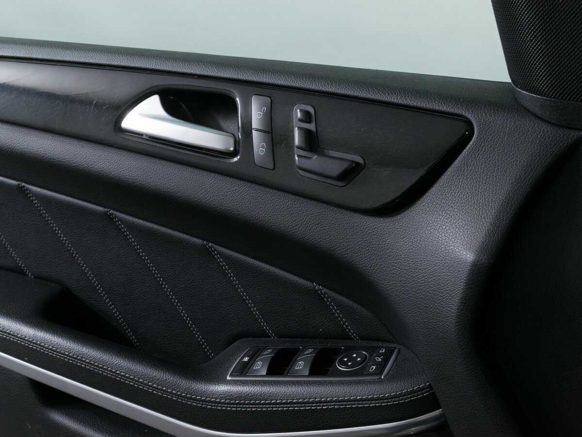 Mercedes-Benz GL-Класс с пробегом — 2014 год. Фото: #16