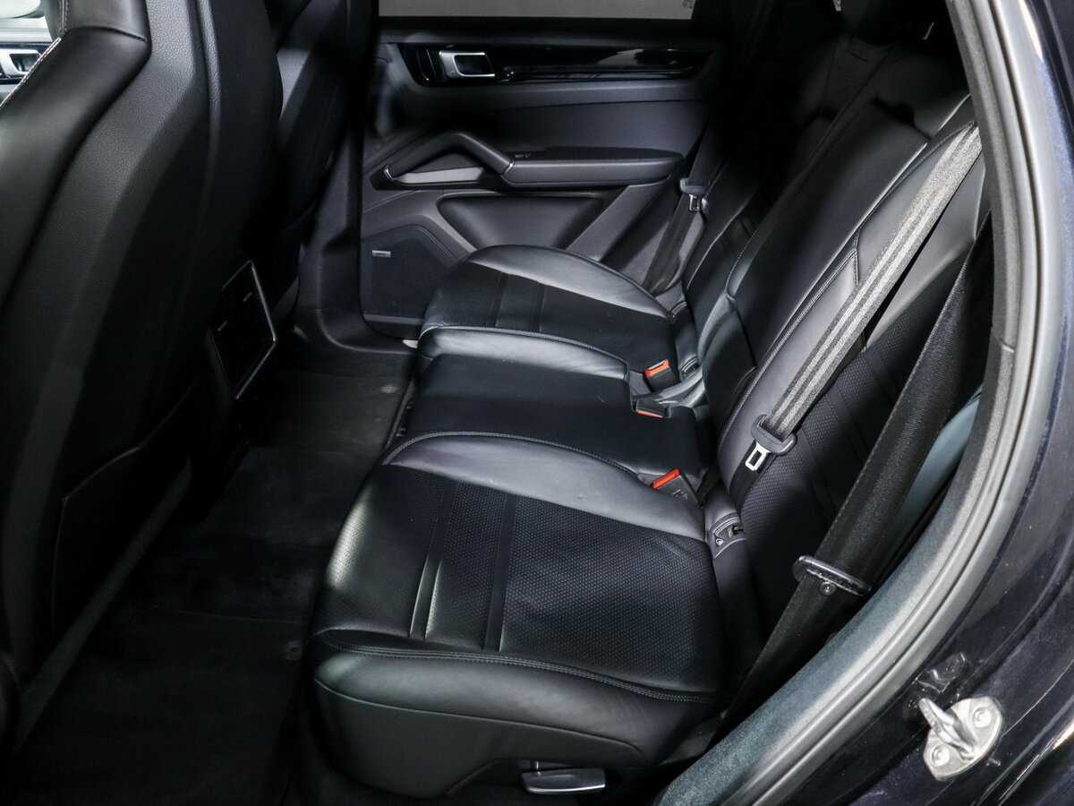 Porsche Cayenne с пробегом — 2018 год. Фото: #9