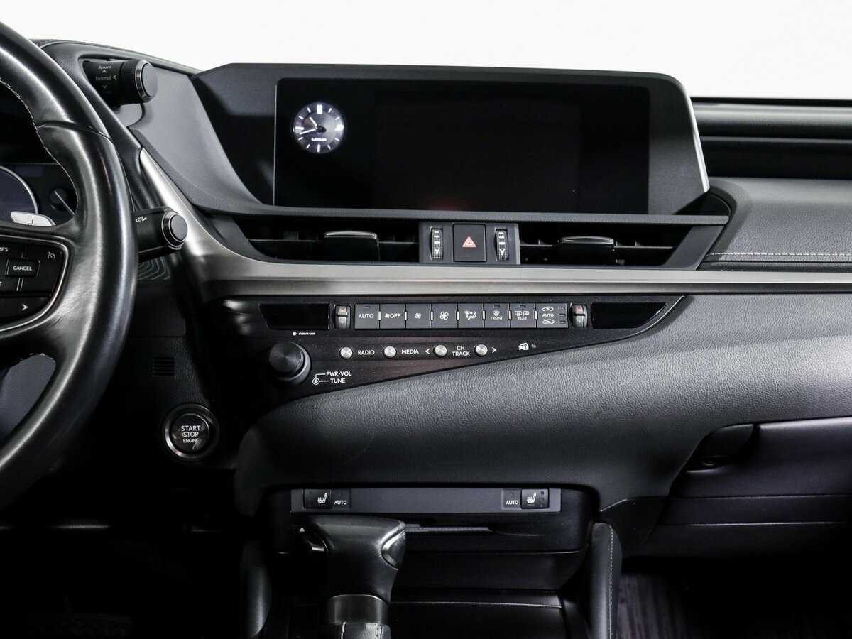 Lexus ES с пробегом — 2019 год. Фото: #9