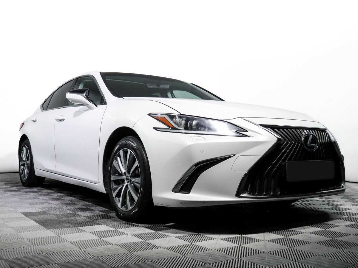 Lexus ES с пробегом — 2019 год. Фото: #14