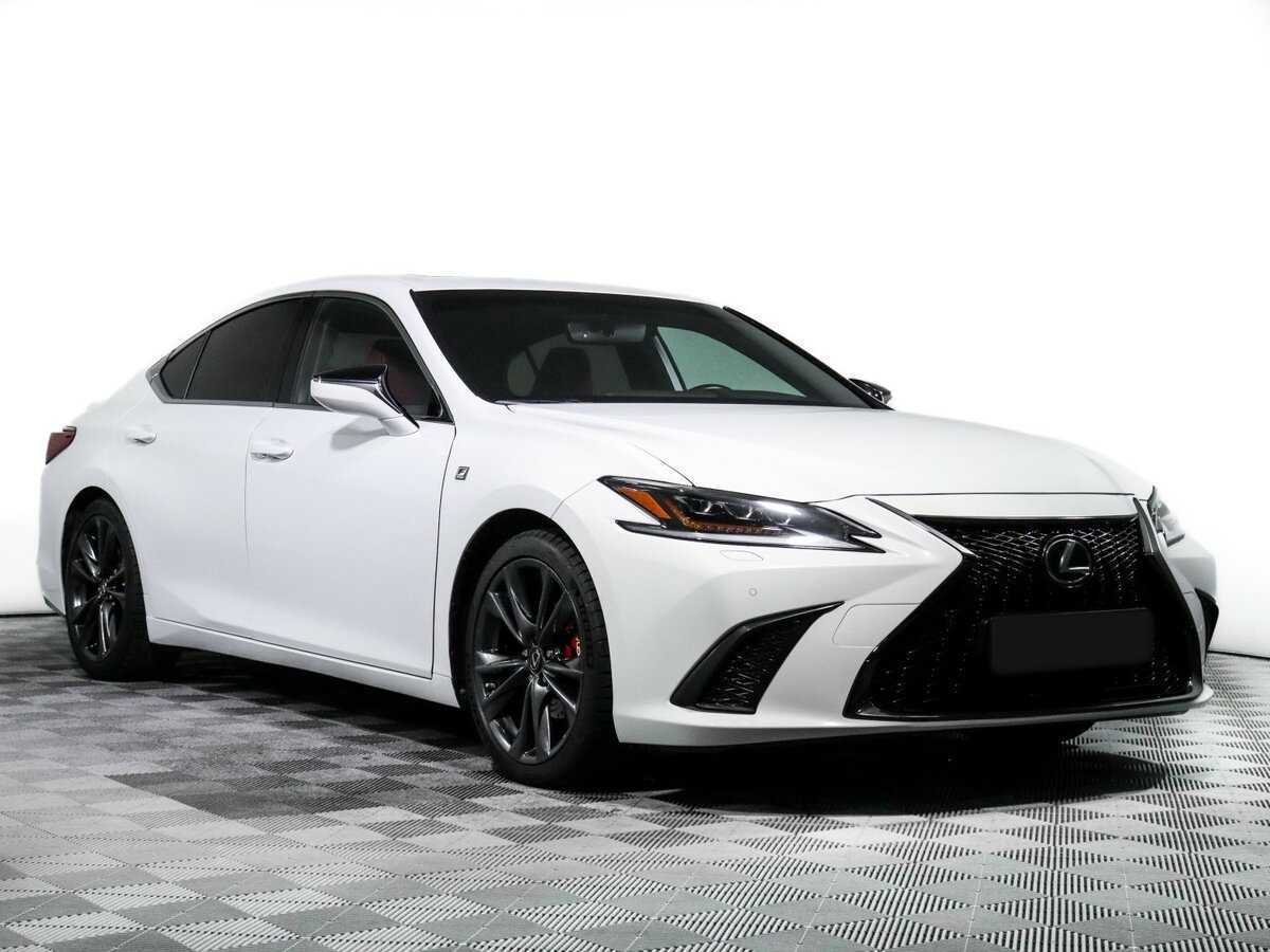 Lexus ES с пробегом — 2018 год. Фото: #2