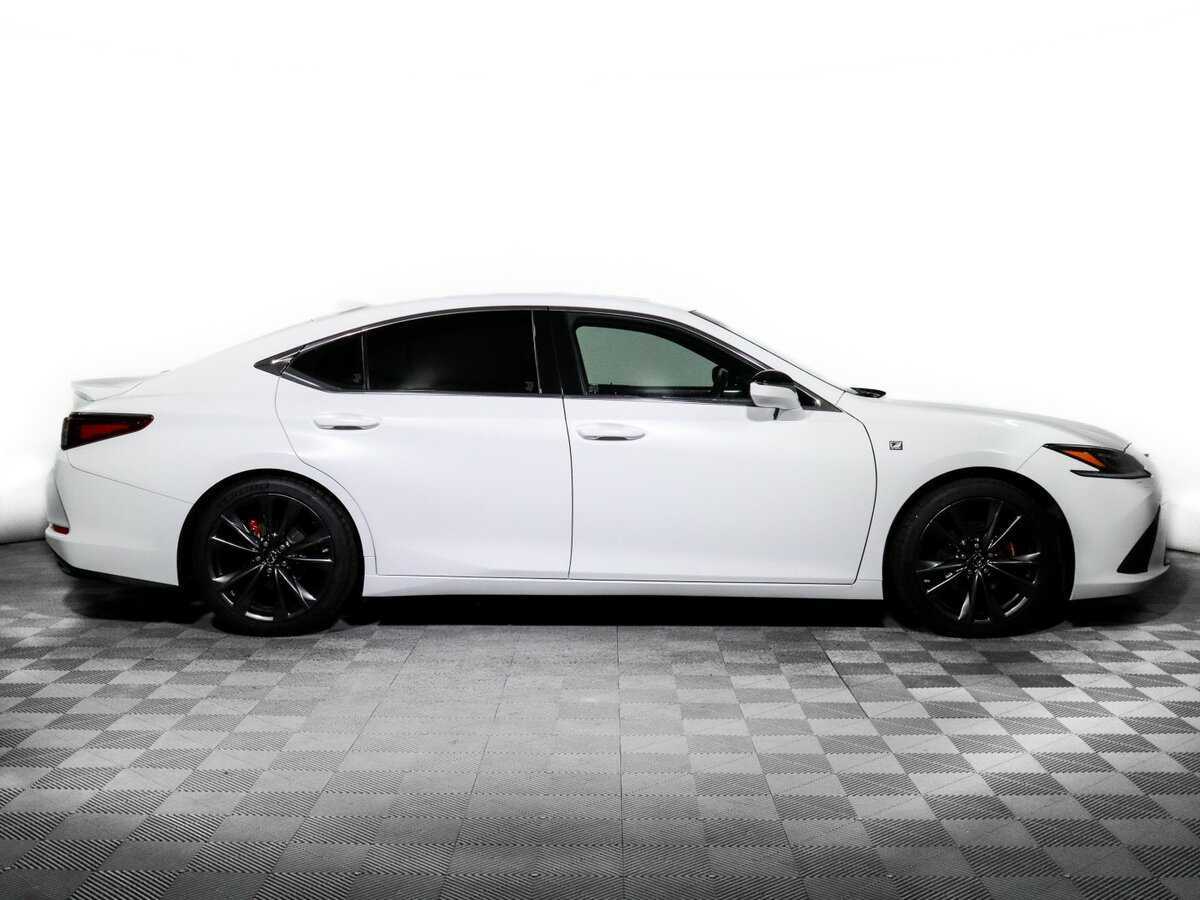 Lexus ES с пробегом — 2018 год. Фото: #3