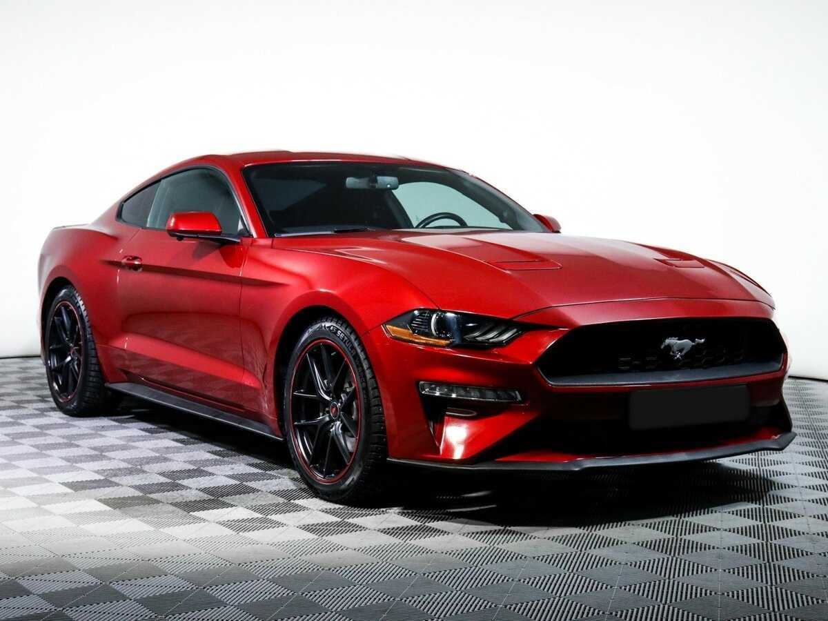 Ford Mustang с пробегом — 2020 год. Фото: #2