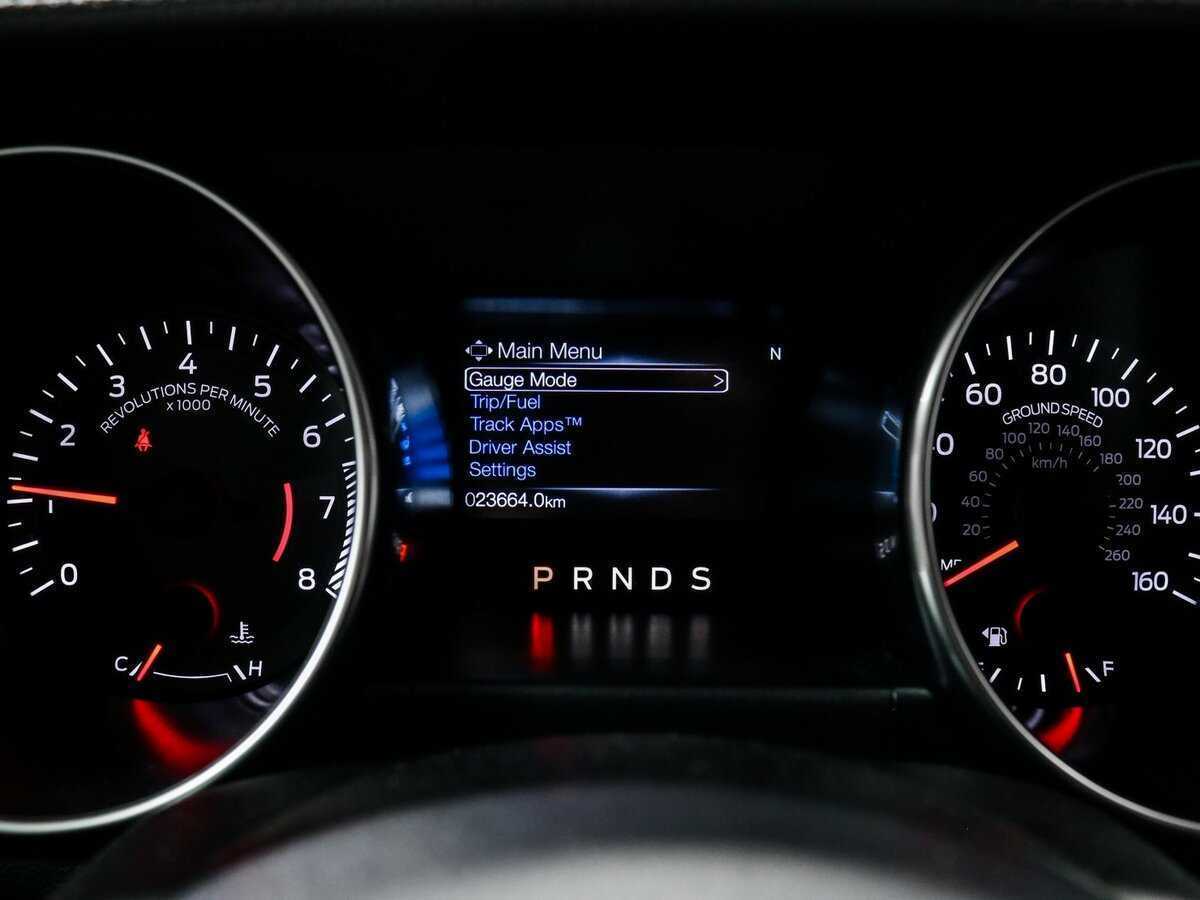 Ford Mustang с пробегом — 2020 год. Фото: #7