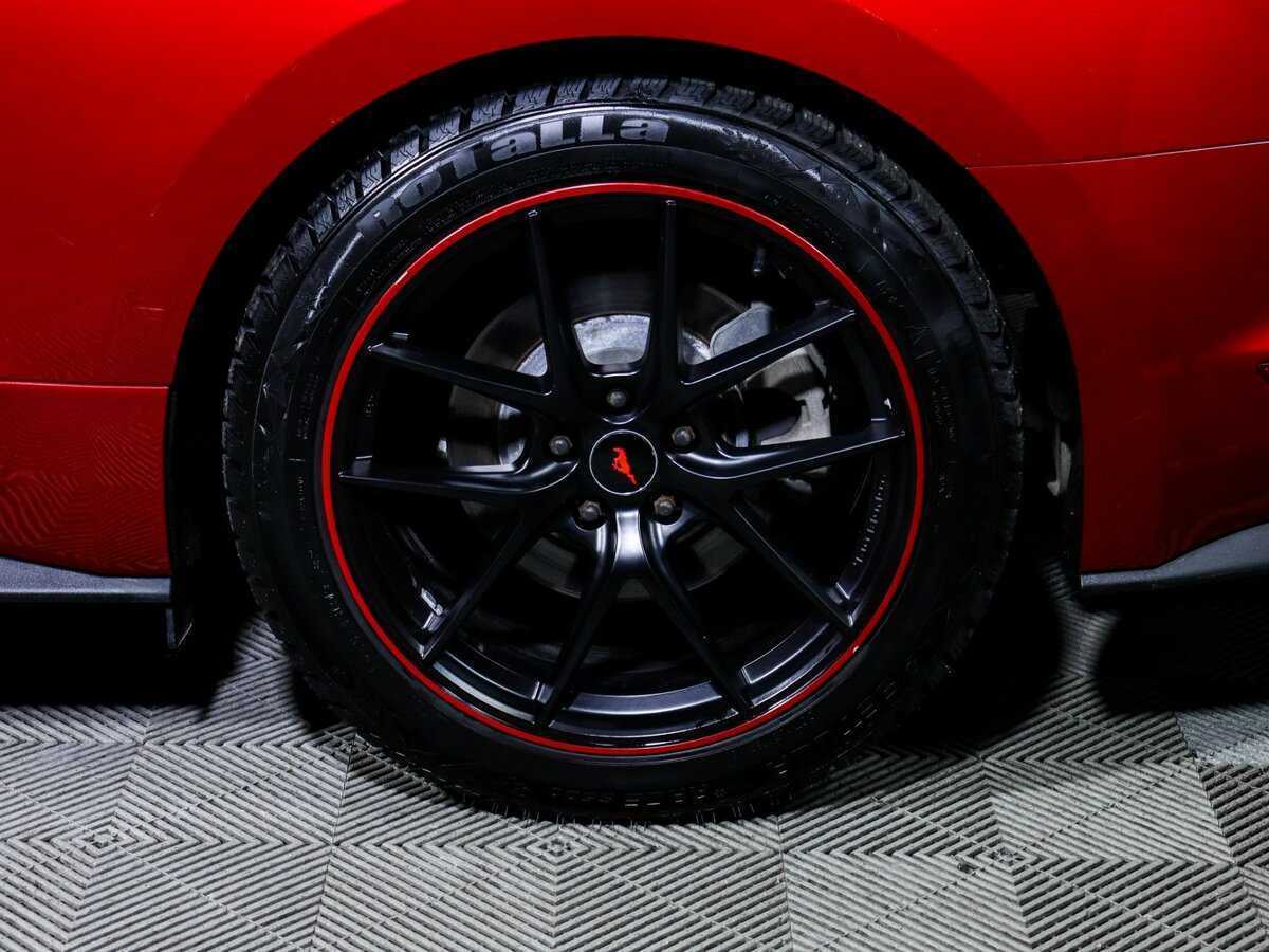 Ford Mustang с пробегом — 2020 год. Фото: #11