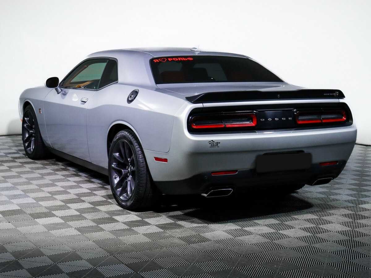 Dodge Challenger с пробегом — 2022 год. Фото: #6