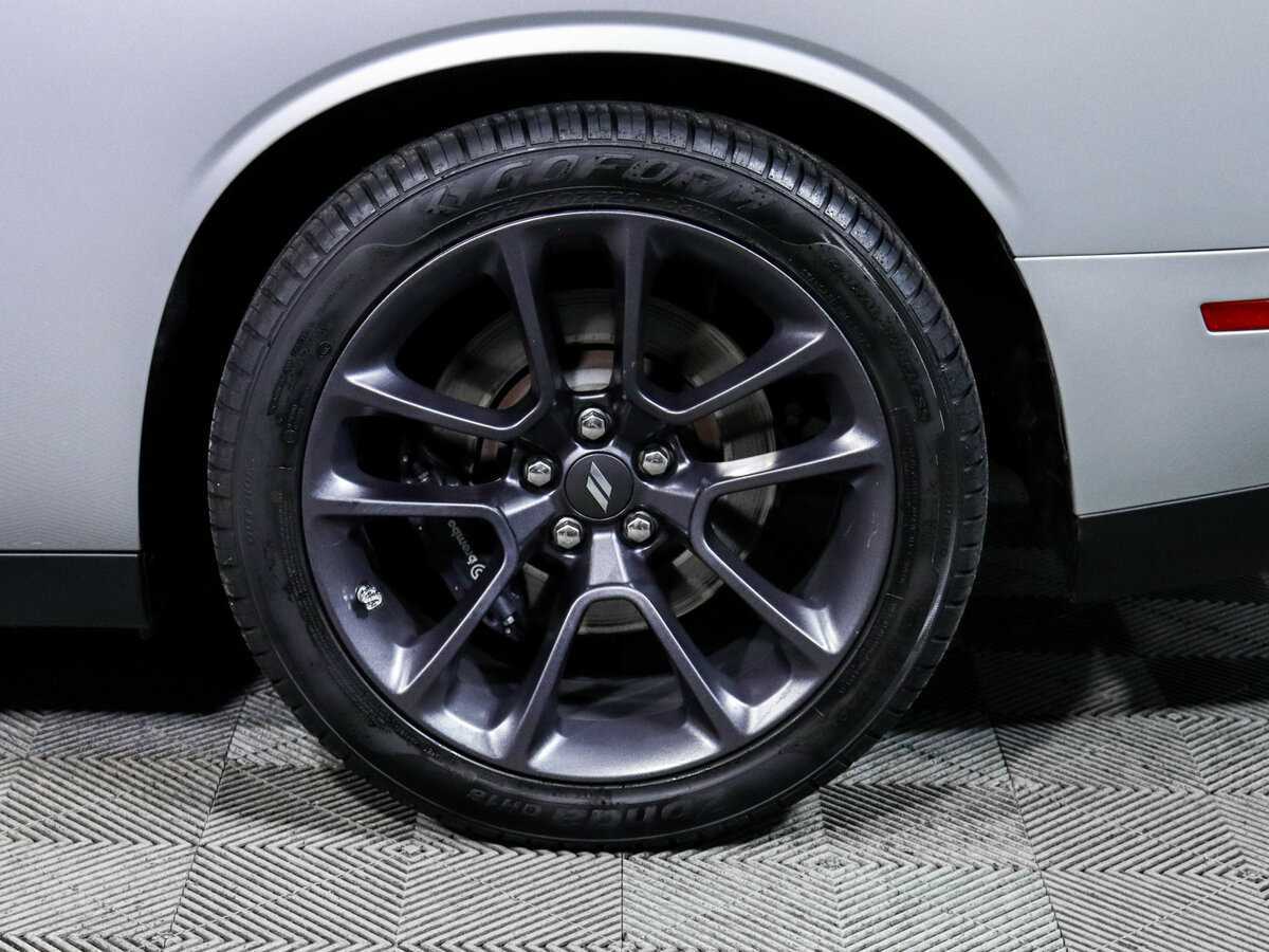 Dodge Challenger с пробегом — 2022 год. Фото: #14