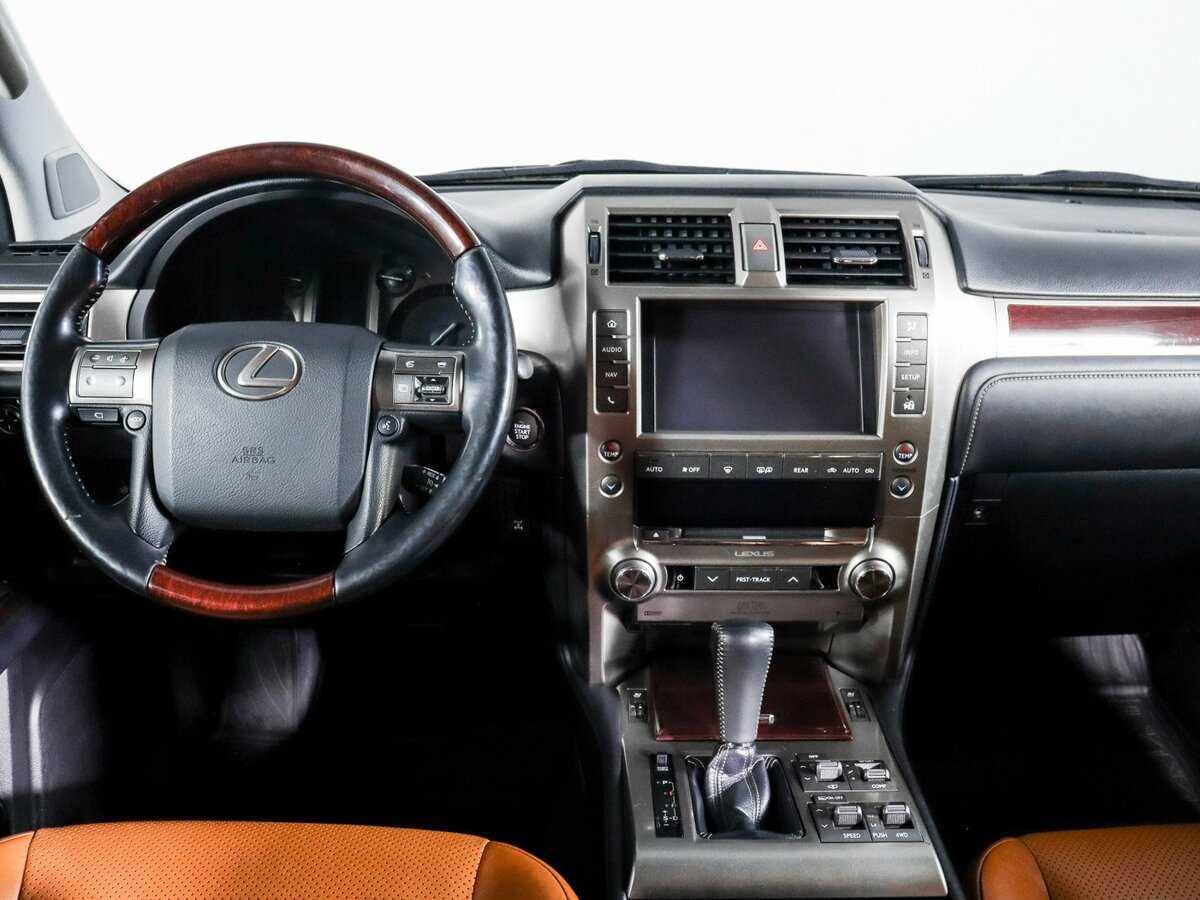 Lexus GX с пробегом — 2014 год. Фото: #8