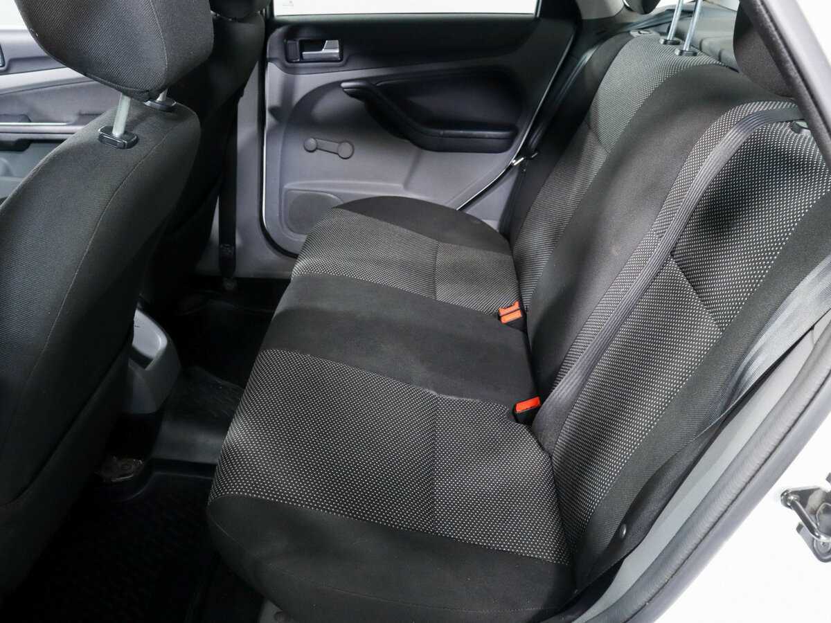 Ford Focus с пробегом — 2011 год. Фото: #9