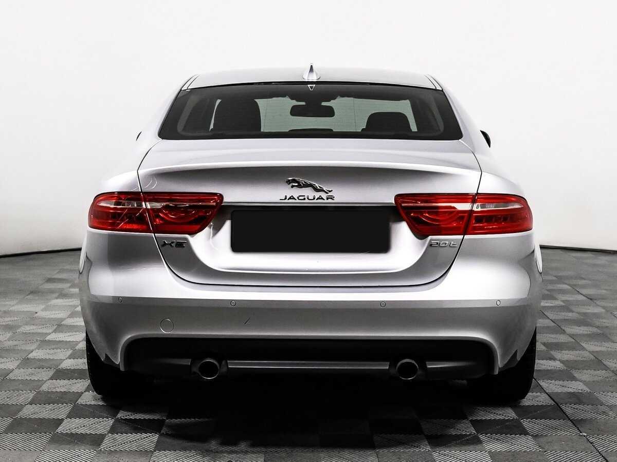 Jaguar XE с пробегом — 2018 год. Фото: #5