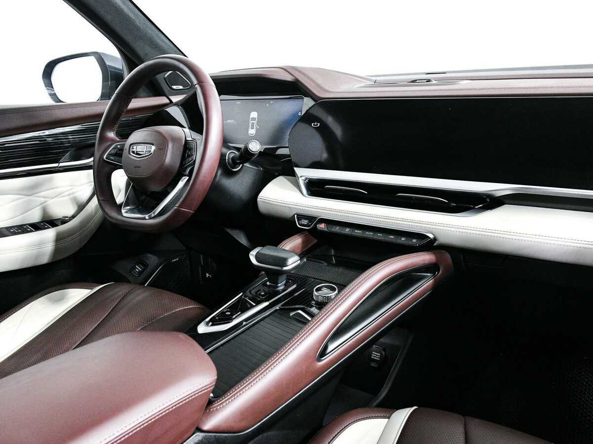 Geely Monjaro с пробегом — 2023 год. Фото: #8