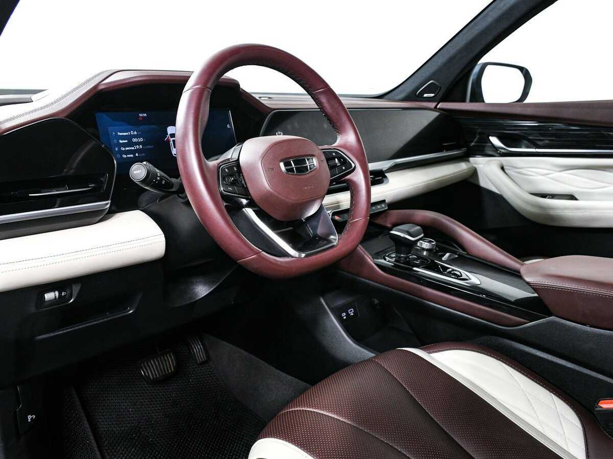 Geely Monjaro с пробегом — 2023 год. Фото: #12