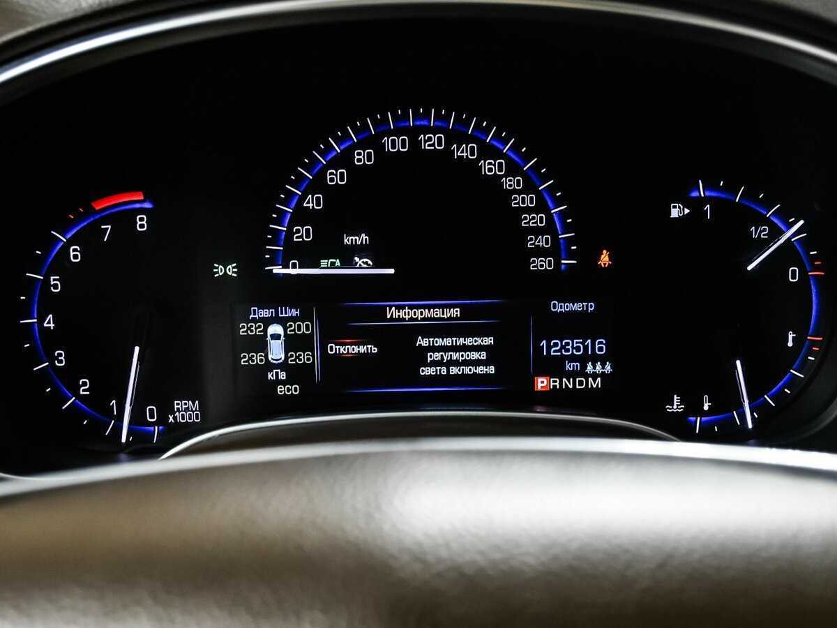 Cadillac SRX с пробегом — 2013 год. Фото: #9