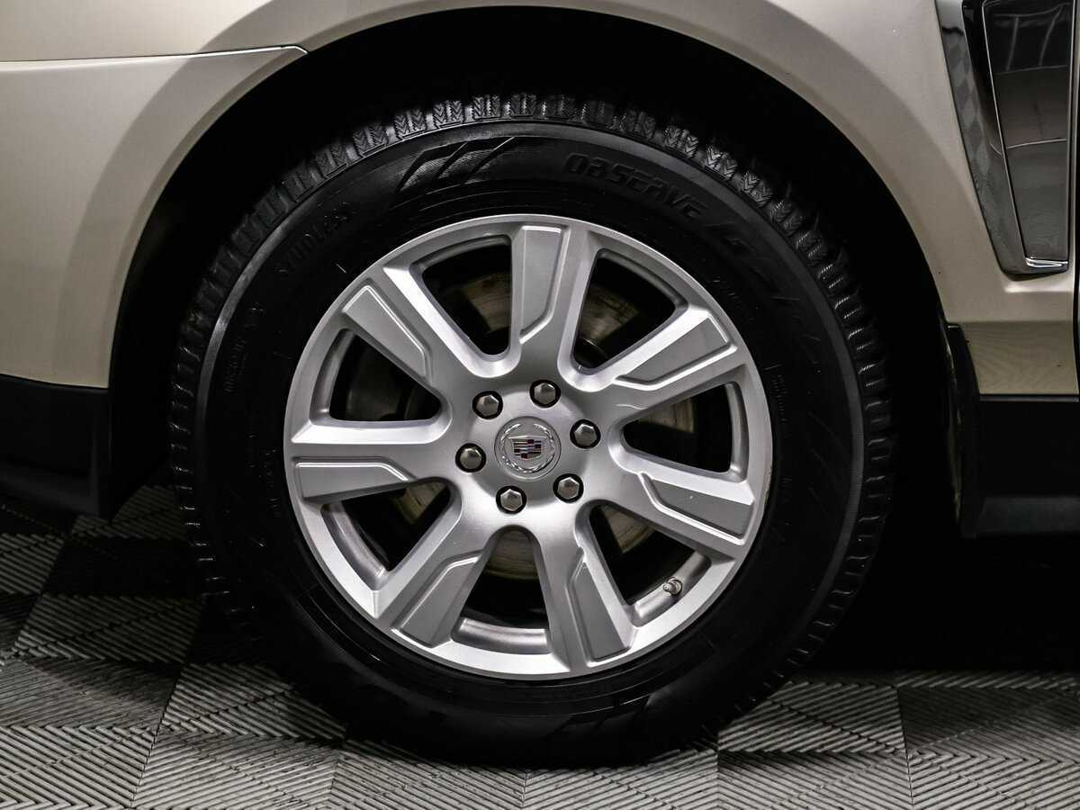 Cadillac SRX с пробегом — 2013 год. Фото: #14