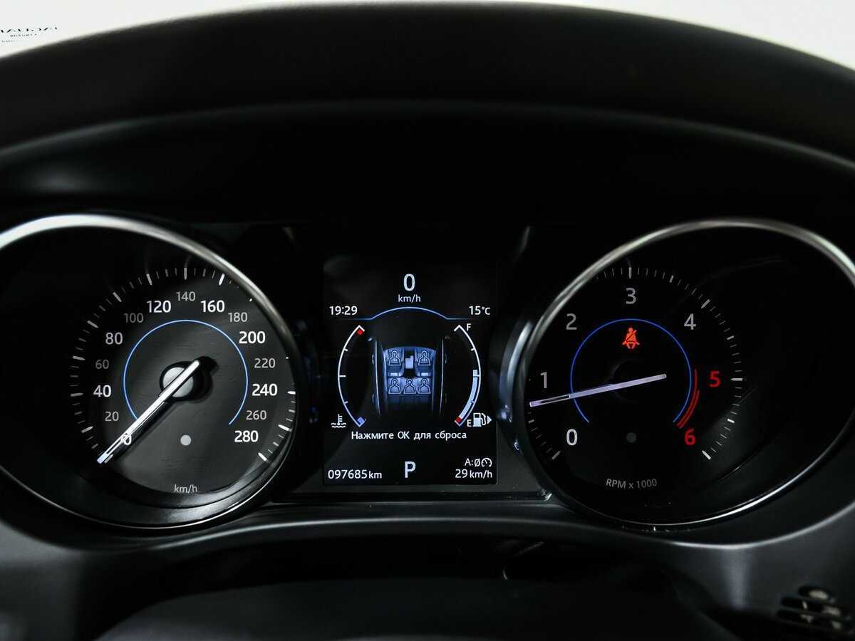 Jaguar F-Pace с пробегом — 2016 год. Фото: #9